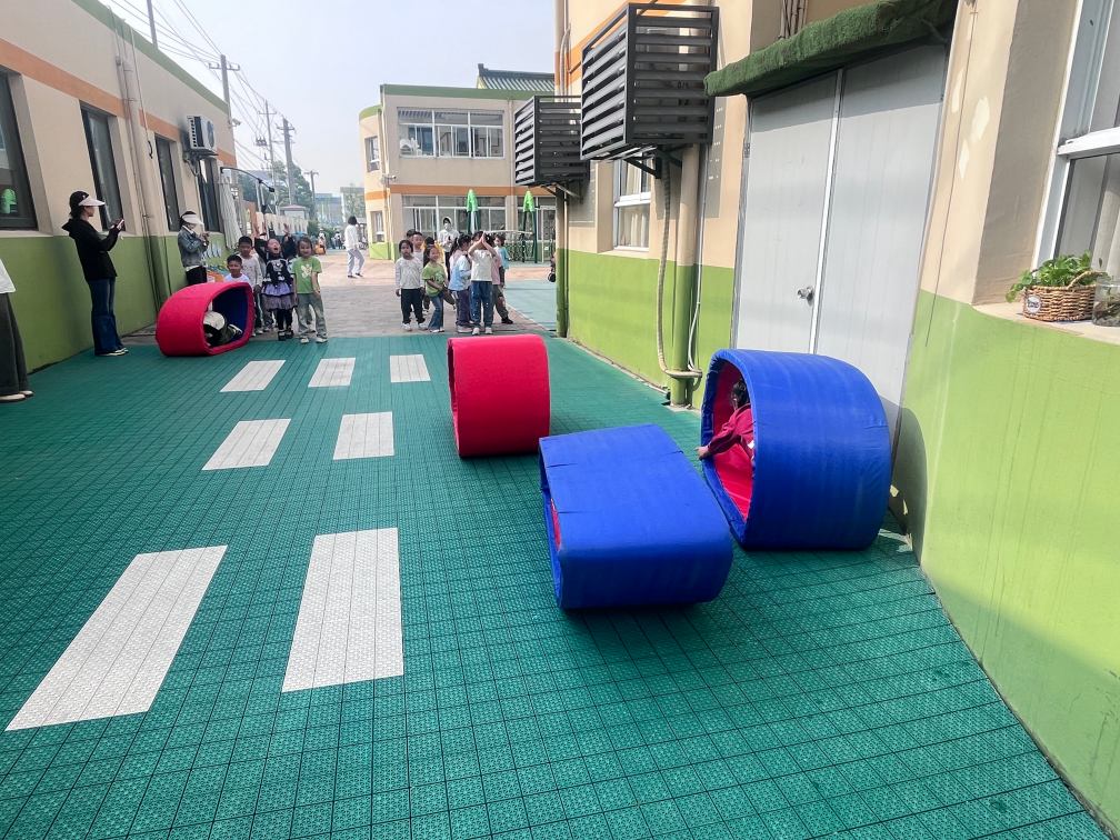 车轮滚滚