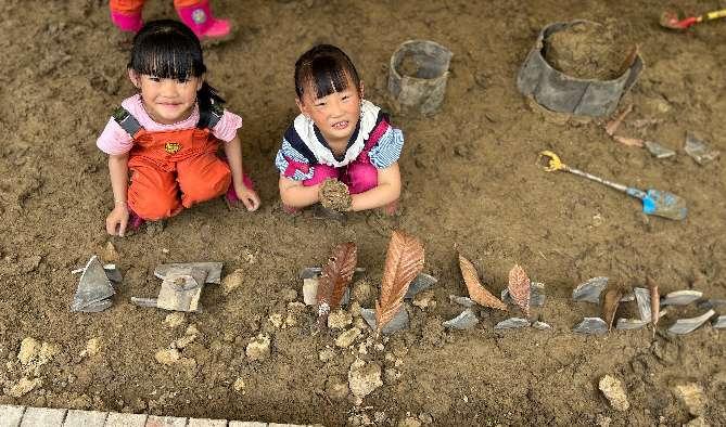 阳山中心幼儿园：乐享春天 趣…